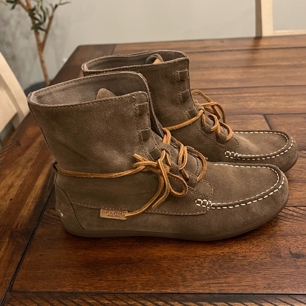 Sperry Coil Hook Suede Ankle Boots Taupe Size 8.5 - Women | Color: Taupe/Tan